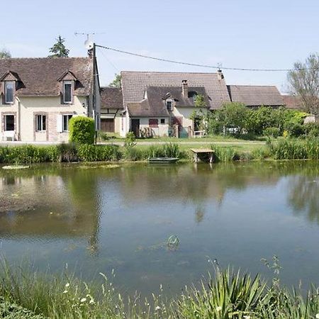 Holistica Hotel Saint-Fargeau  Buitenkant foto